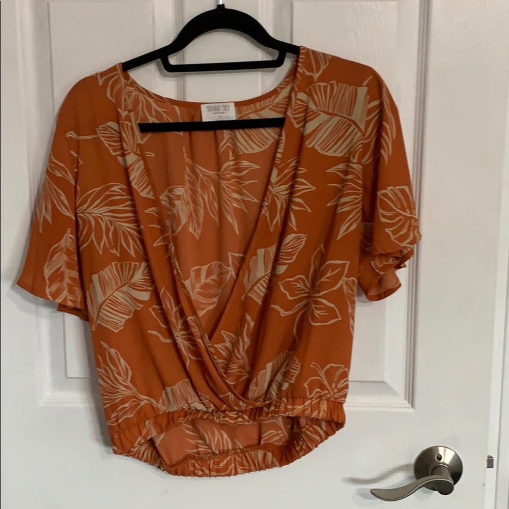 Leaf print short sleeve shirt